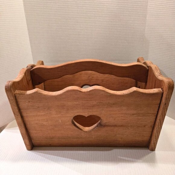 Vintage Solid Wood Heart Cutout Magazine Rack– Handcrafted Book & Record Holder - Picture 6 of 6